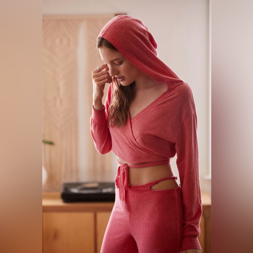 Urban Outfitters Out From Under Steffie Hooded Wrap Top NEW